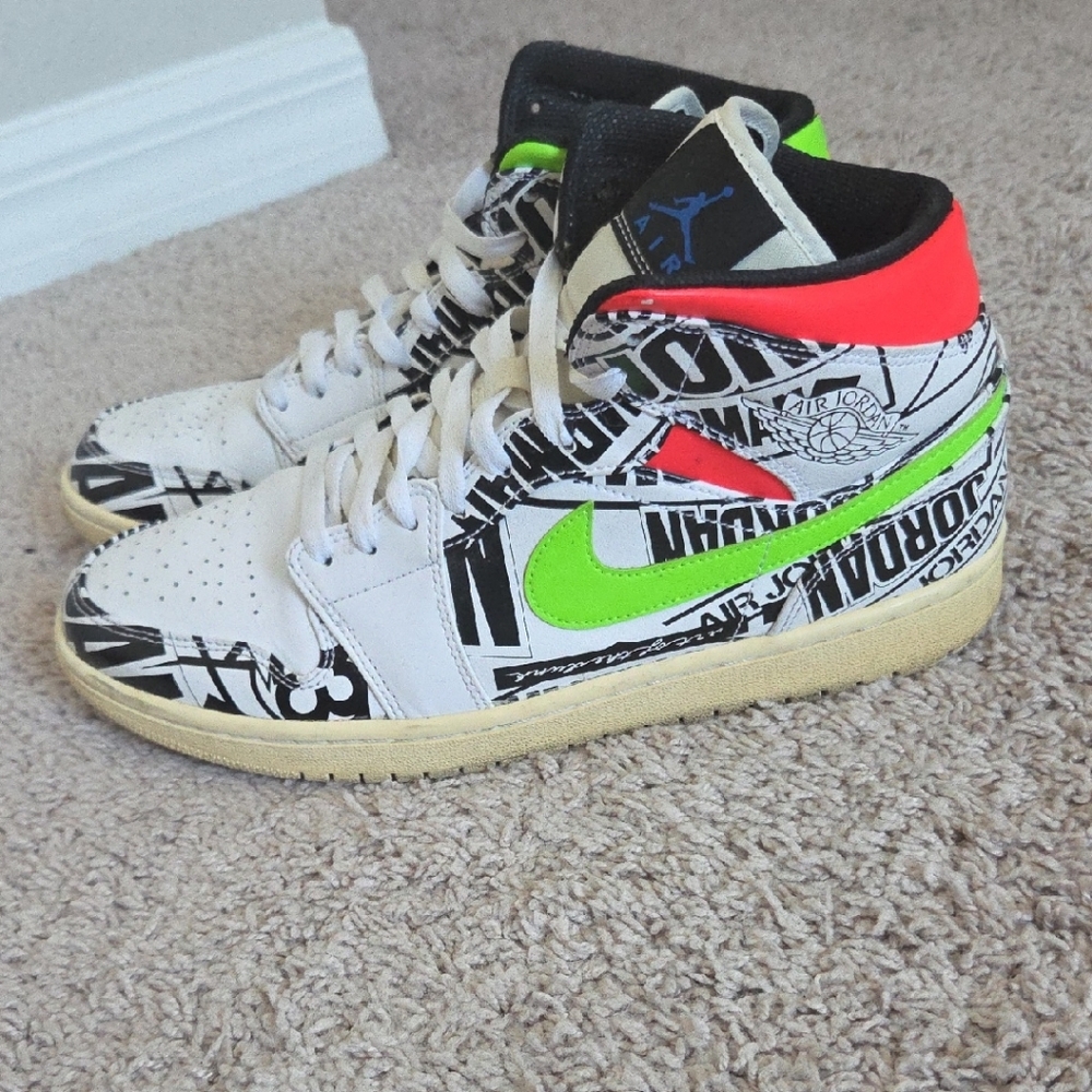 Nike Air Jordan Mens Sneakers - White, Green, Red, Black Size 11